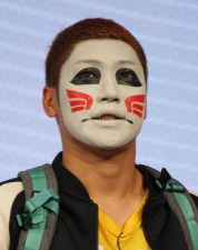 樽美酒研二「蔵出し写真から頂きました」　話題の“ノーメーク”ステージ姿にファンうっとり「目の保養」