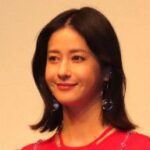 松本若菜、40歳の目標は“前屈”「より一層自分の体を見つめ直そうと」ヒールで前屈披露