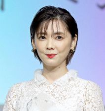 倉科カナ、幼少期ショットに「この歳にして既にこの完成度」「可愛すぎて鼻血でそう」の声