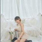 えなこ　超ミニワンピ姿でコラボ商品紹介に「大人の色気マシマシ」「美しさがすぎる」「いつも可愛い」