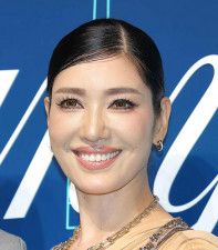 アンミカ「パリでも発揮して」　バレーボール女子日本代表10年ぶりの銀メダル獲得たたえる